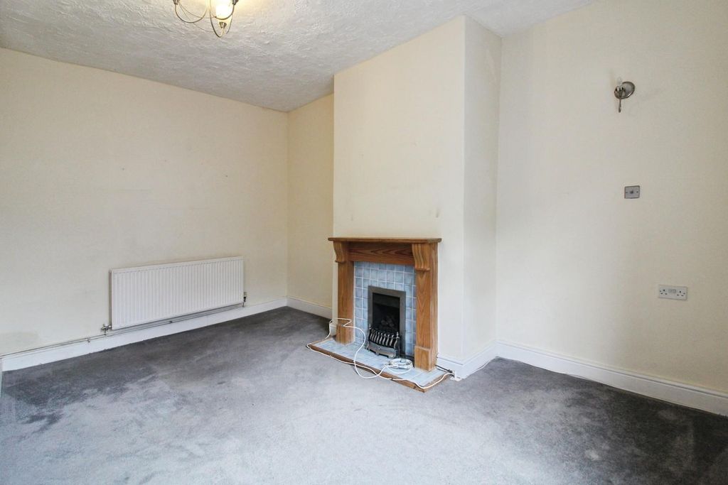 Property photo 2 of 10 Living Room