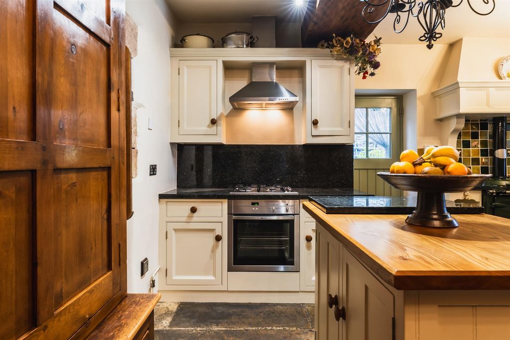 Property photo 2 of 41 Breakfast Kitchen