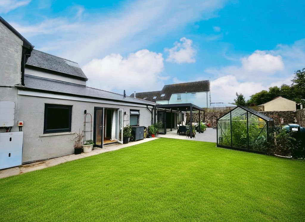 Property photo 3 of 38 Rear Garden