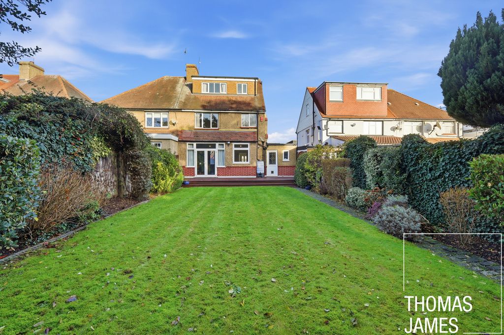 Property photo 3 of 31