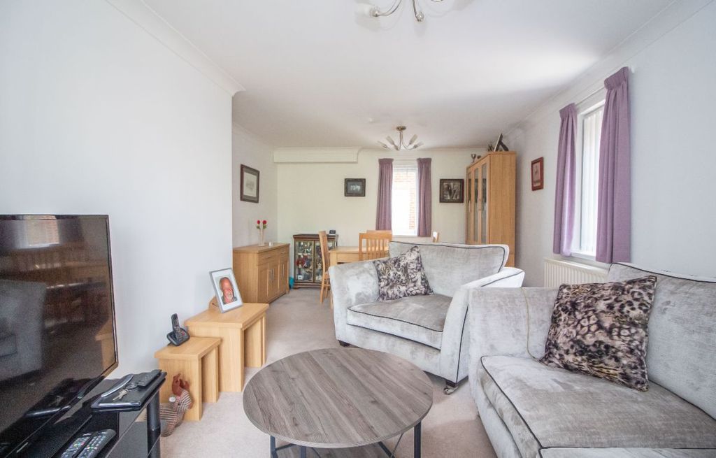 Property photo 3 of 24