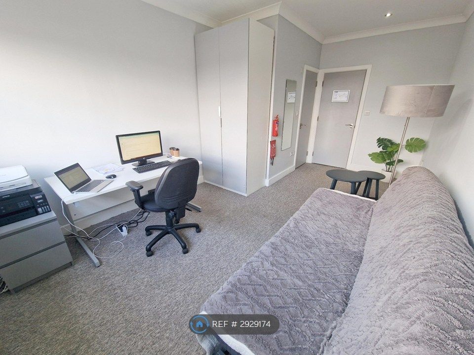 Property photo 2 of 5