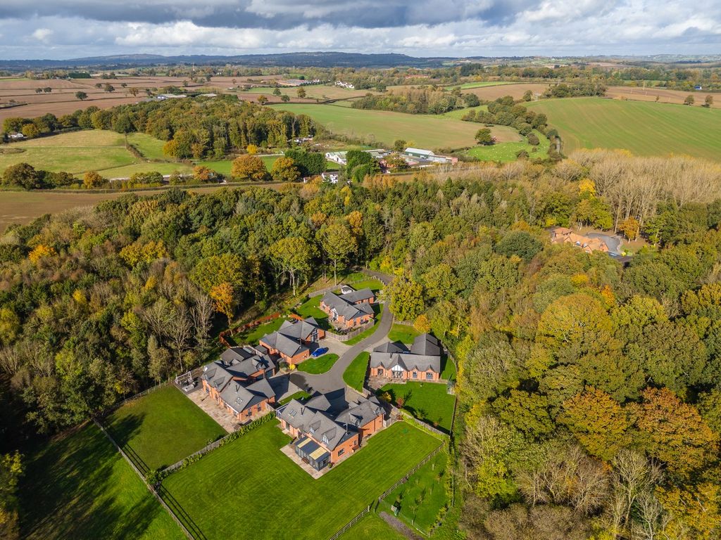 Property photo 3 of 43