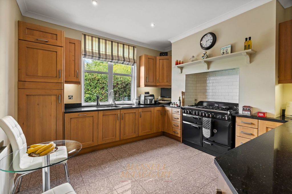 Property photo 2 of 44