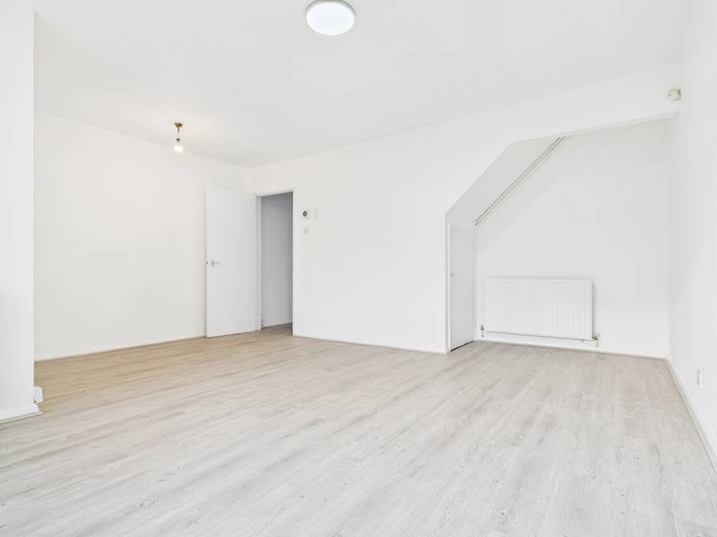 Property photo 3 of 11 Photo 11