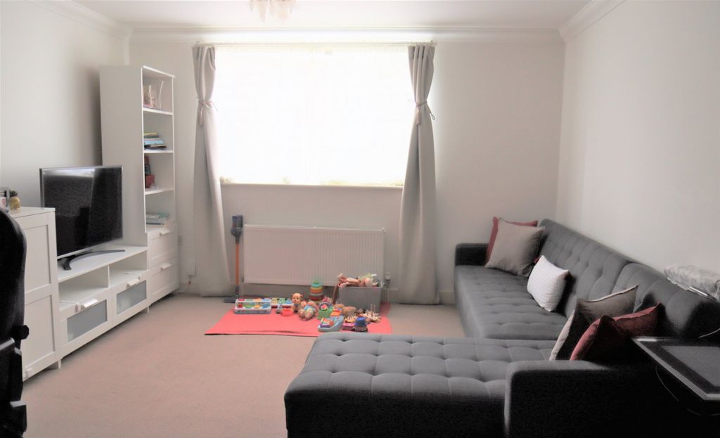 Property photo 2 of 9 Gallery