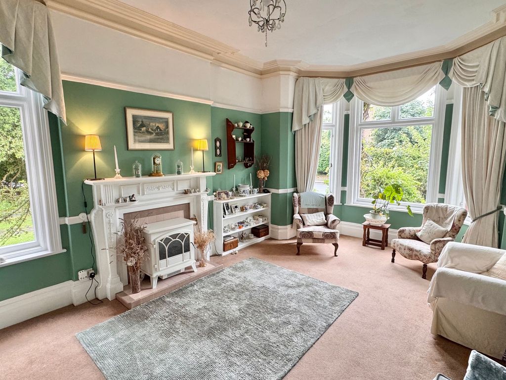 Property photo 2 of 29 Sitting Room