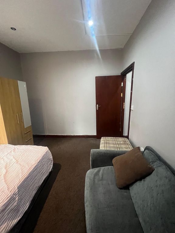 Property photo 3 of 4