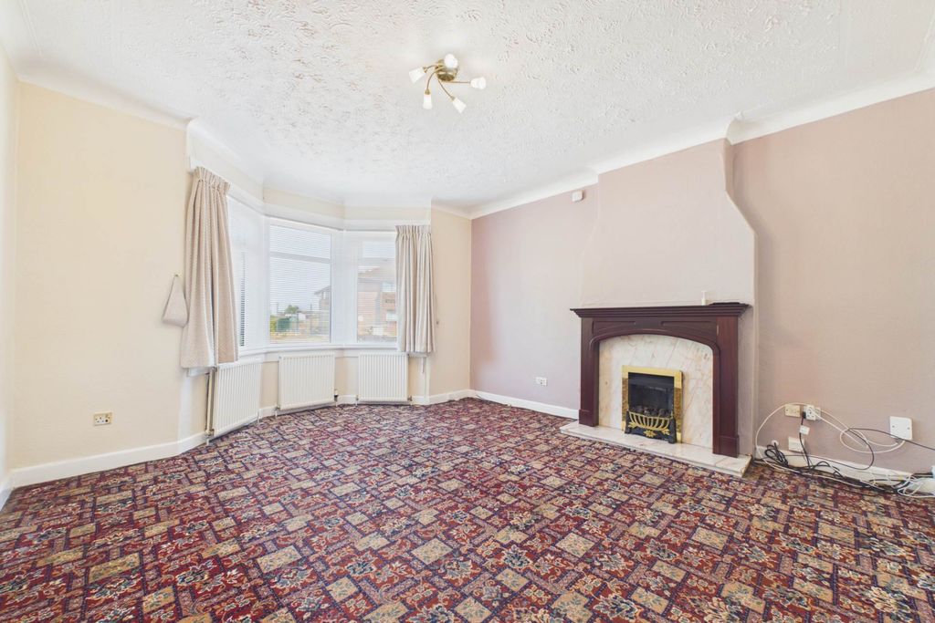 Property photo 2 of 24