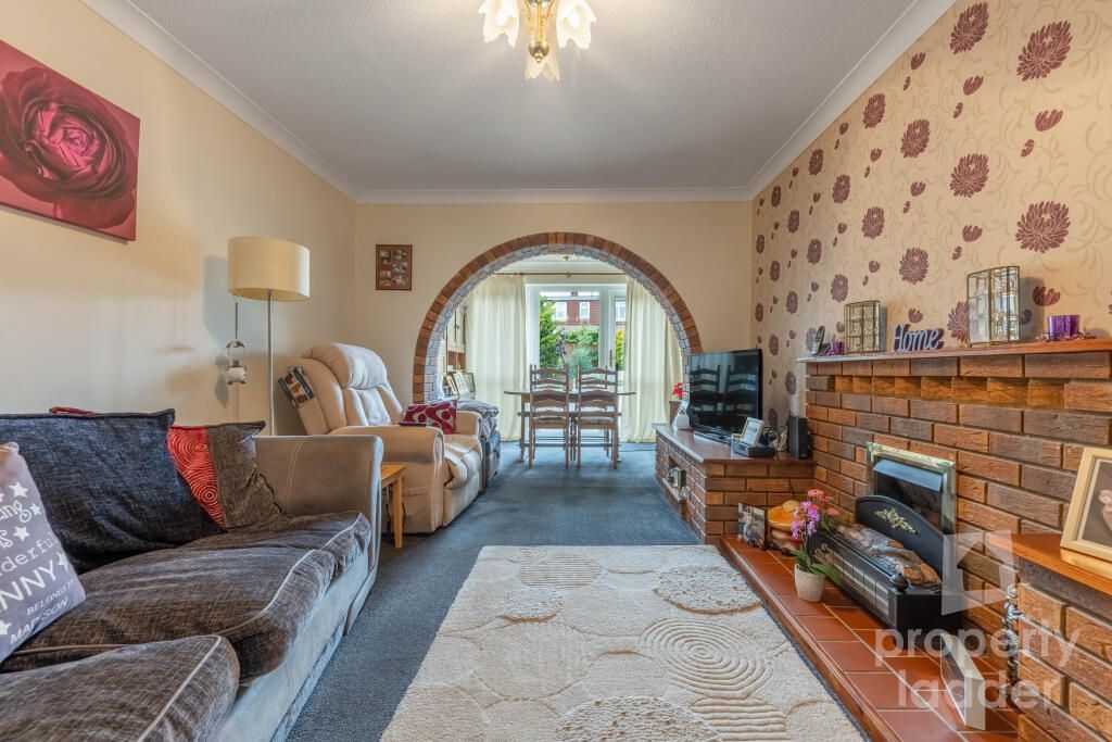Property photo 2 of 17 2