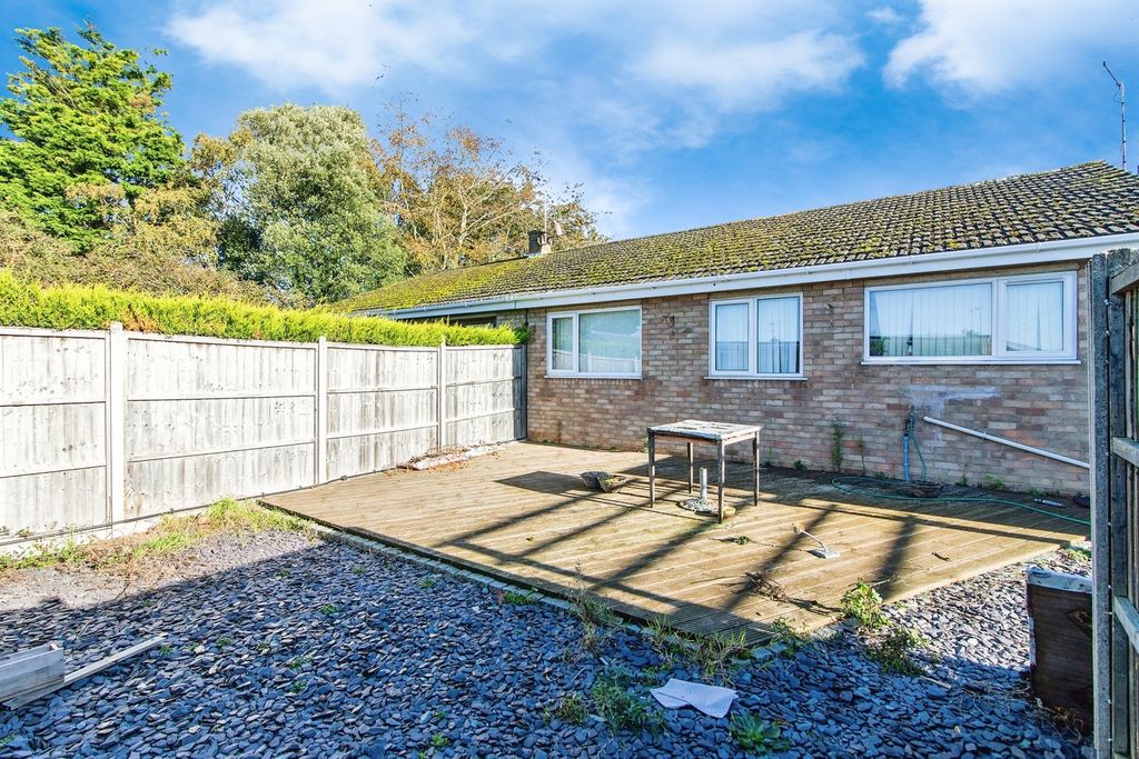 Property photo 2 of 16
