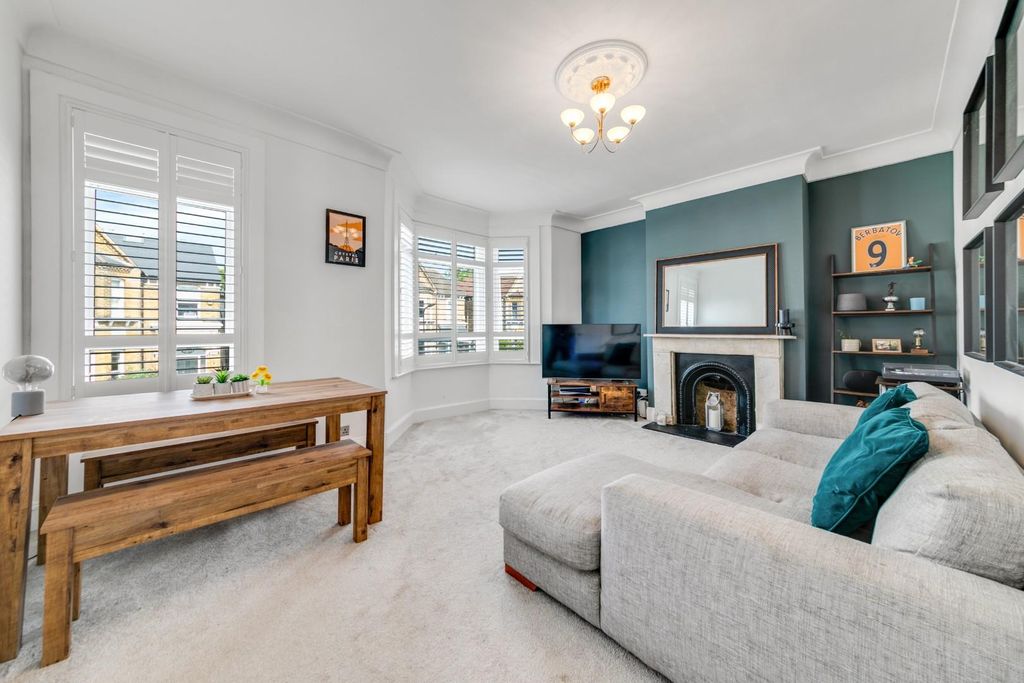 Property photo 1 of 14 04-38c2121B Venner Road -56.Jpg