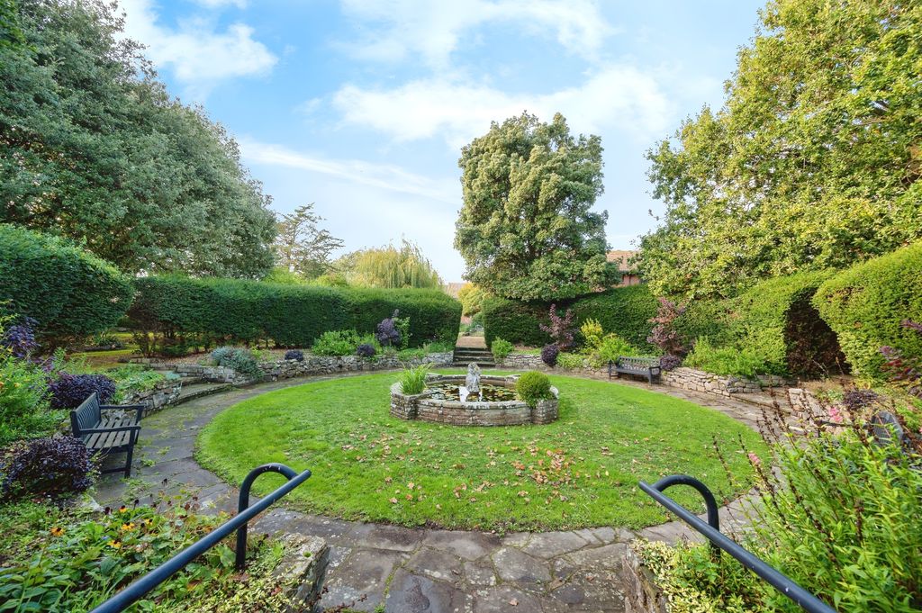 Property photo 2 of 16 Photography