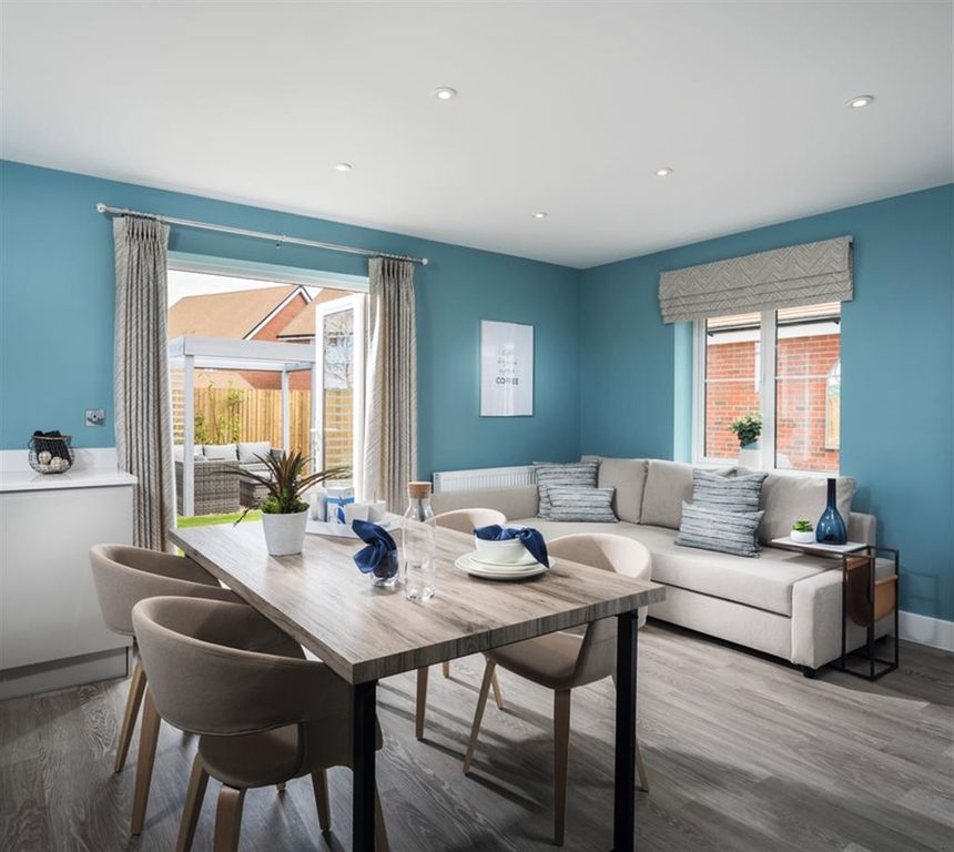 Property photo 1 of 11 Dining Area