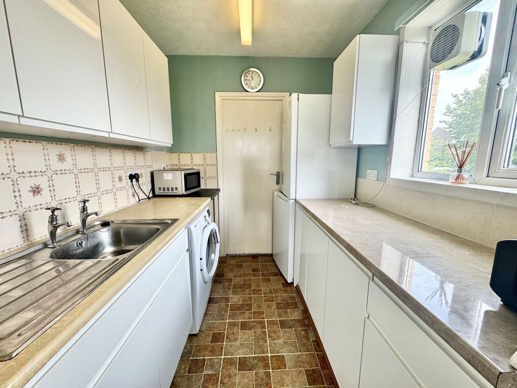 Property photo 2 of 5