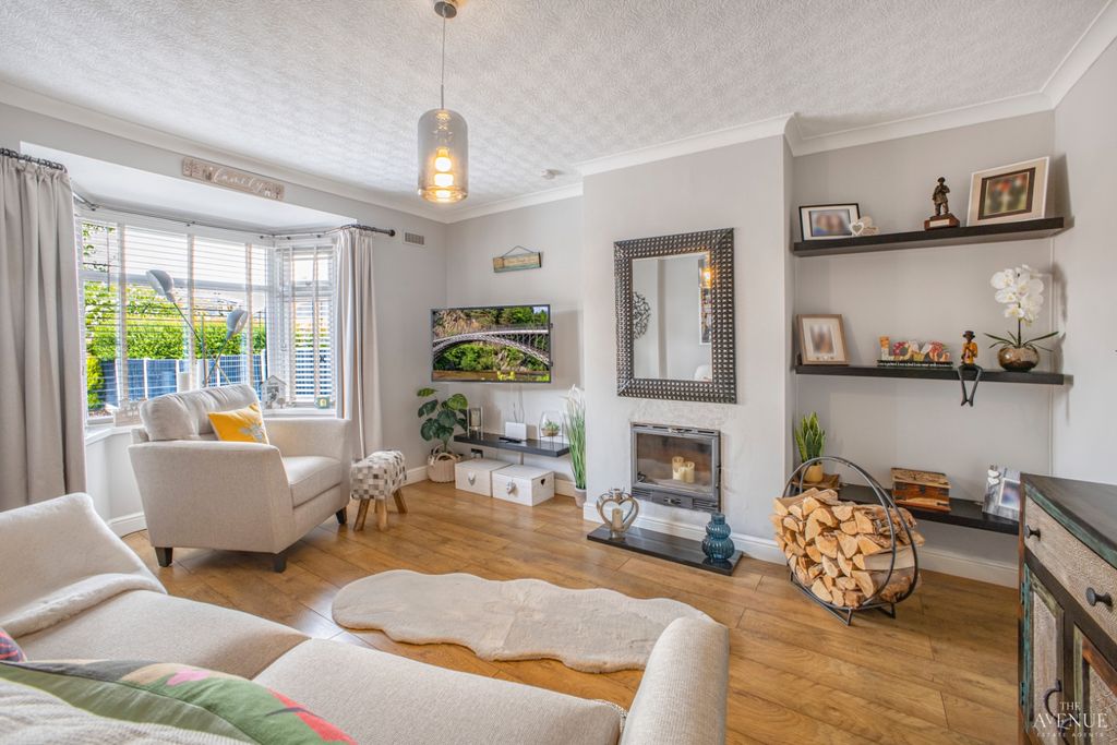 Property photo 3 of 37 4231936