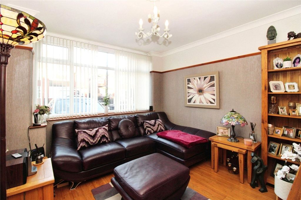 Property photo 2 of 21 Picture No. 02