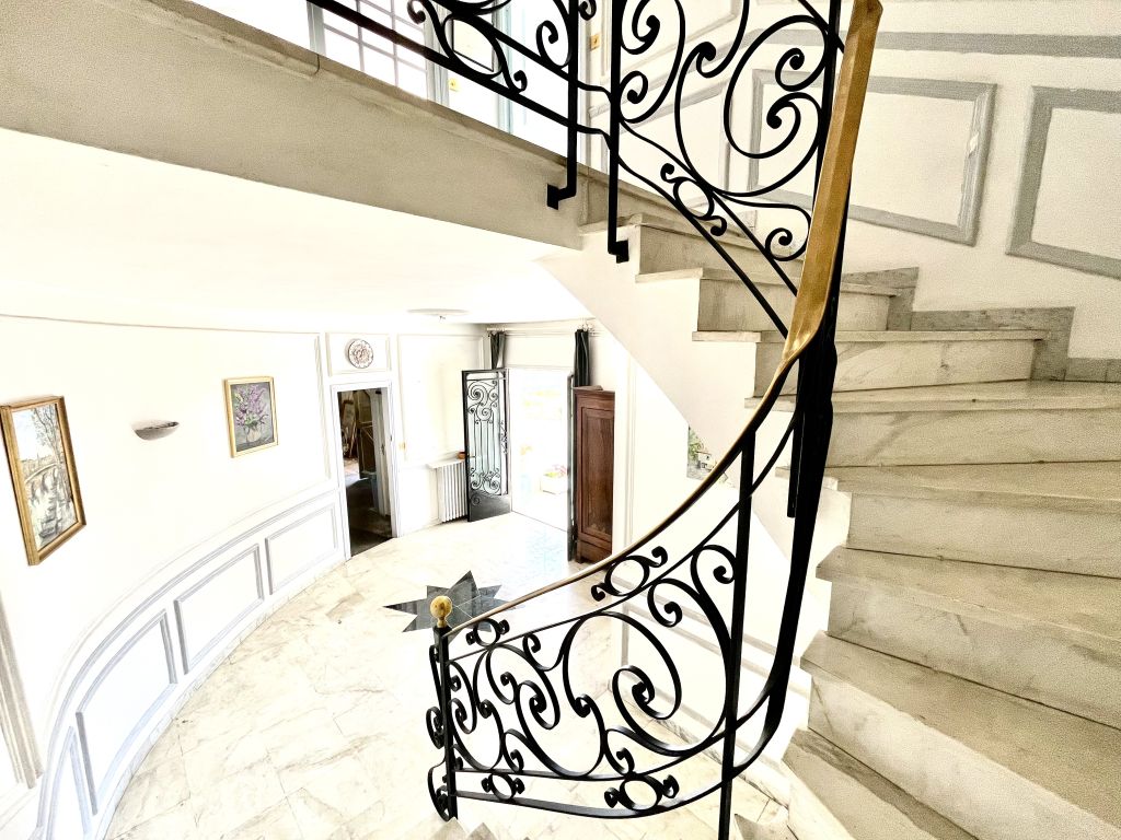 Property photo 3 of 22