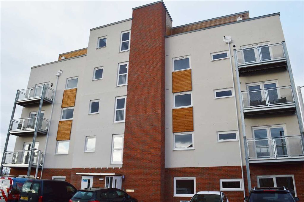 Property photo 2 of 9 External