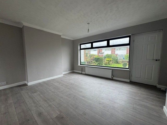 Property photo 3 of 12 Photo