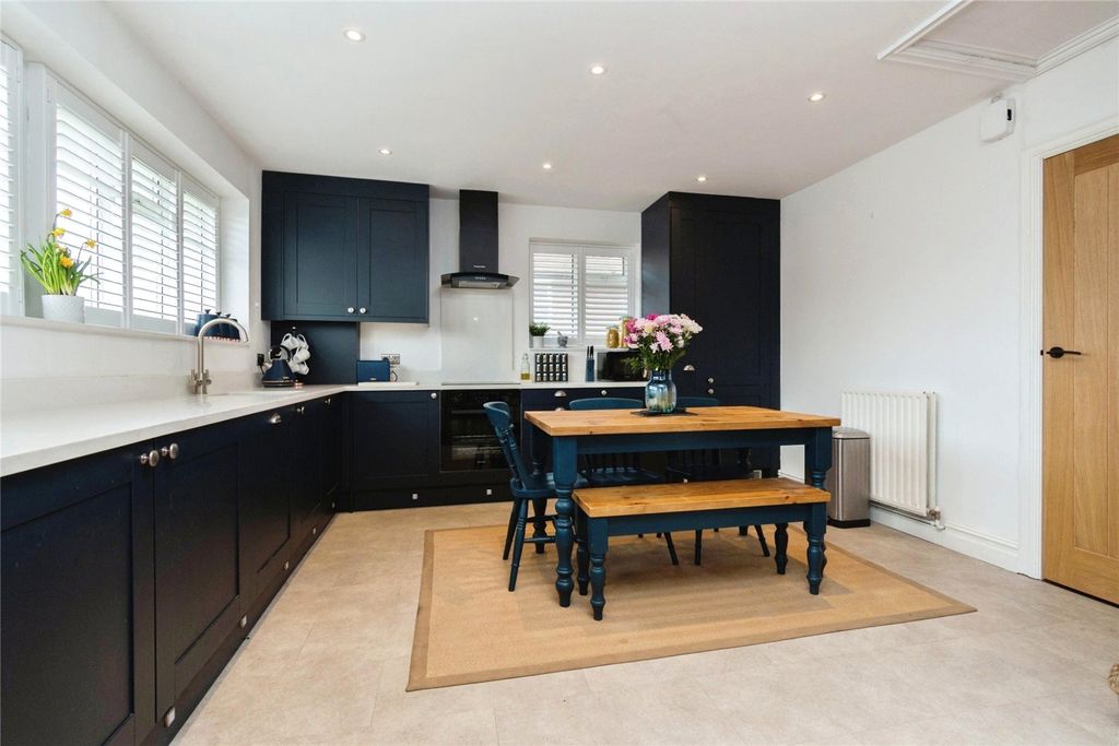 Property photo 3 of 11 Picture No. 01