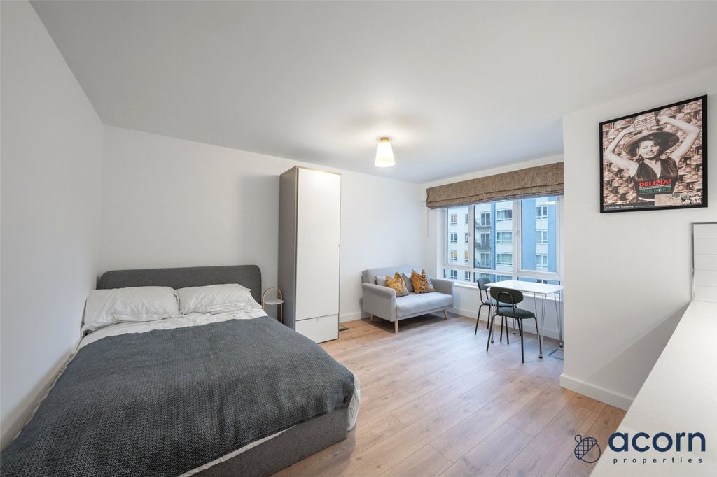 Property photo 3 of 15 Picture No. 02