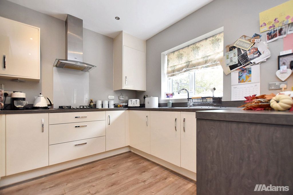 Property photo 3 of 26