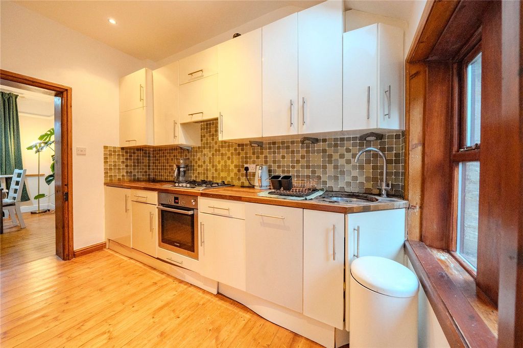 Property photo 2 of 13 Picture No. 22