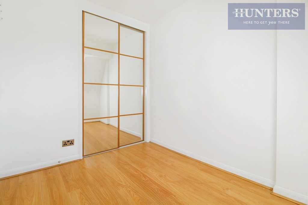 Property photo 3 of 13 E794Fc02-Kcmjncdkvkm85Fu_V8Gz0A.Jpg
