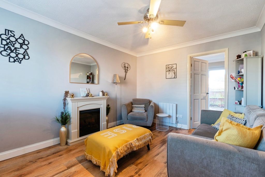 Property photo 3 of 15 Photo