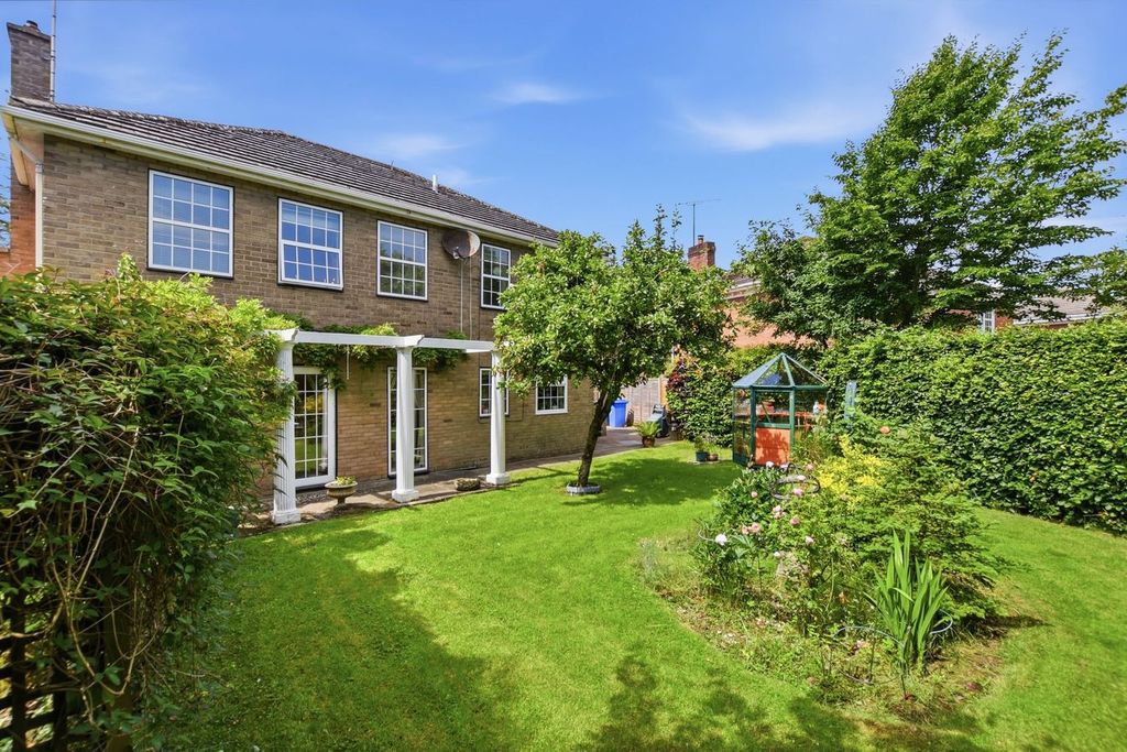 Property photo 3 of 41