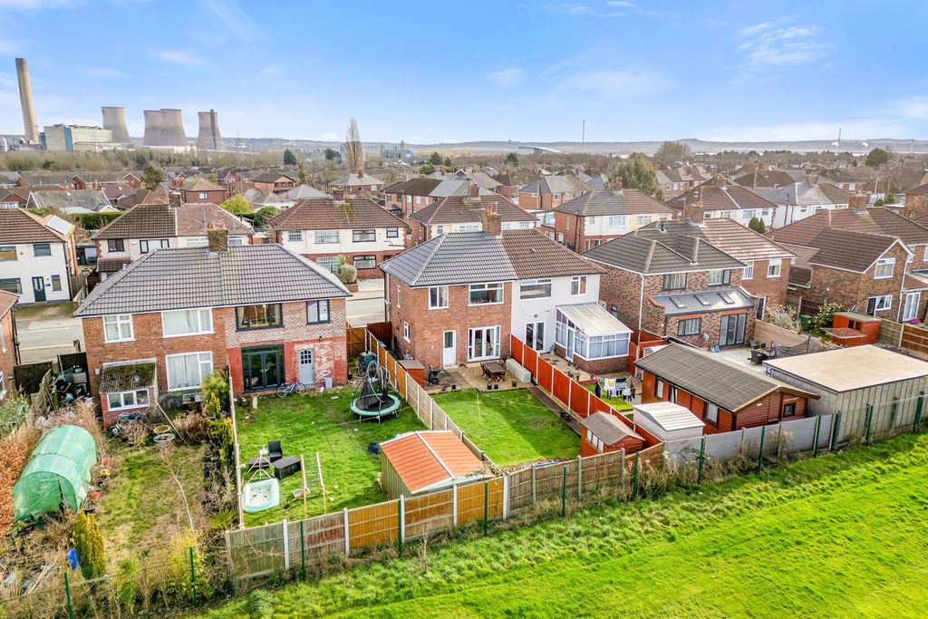 Property photo 2 of 20