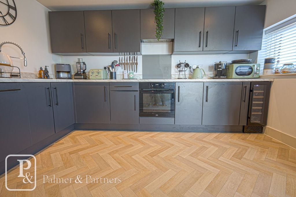 Property photo 3 of 12 Picture No. 13