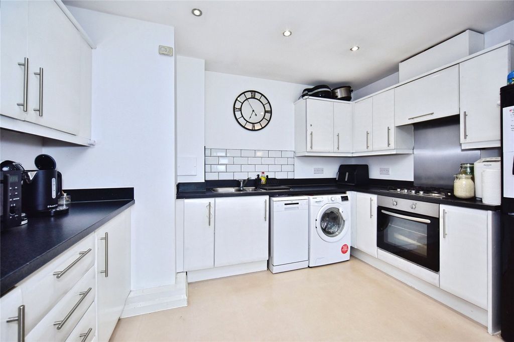 Property photo 3 of 12 Picture No. 06