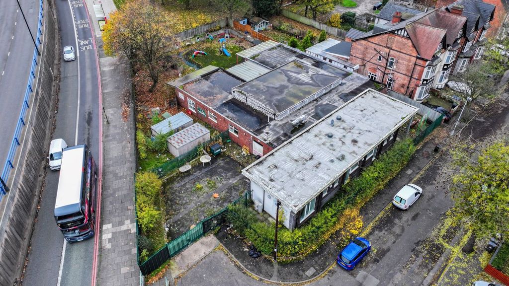 Property photo 1 of 31