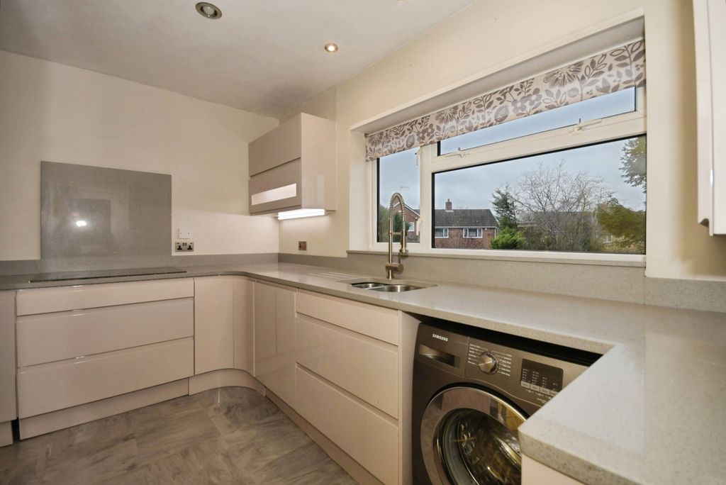 Property photo 2 of 15 Pbox-Img.Jpg