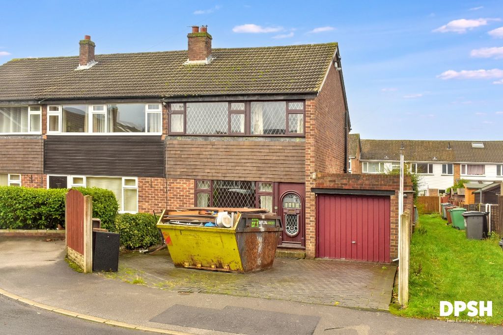 Property photo 2 of 26