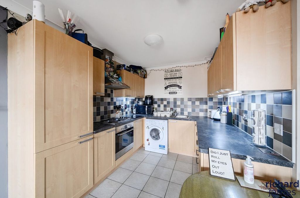 Property photo 2 of 13 8Ae0d4A60896437589Fa846Eaf76438A