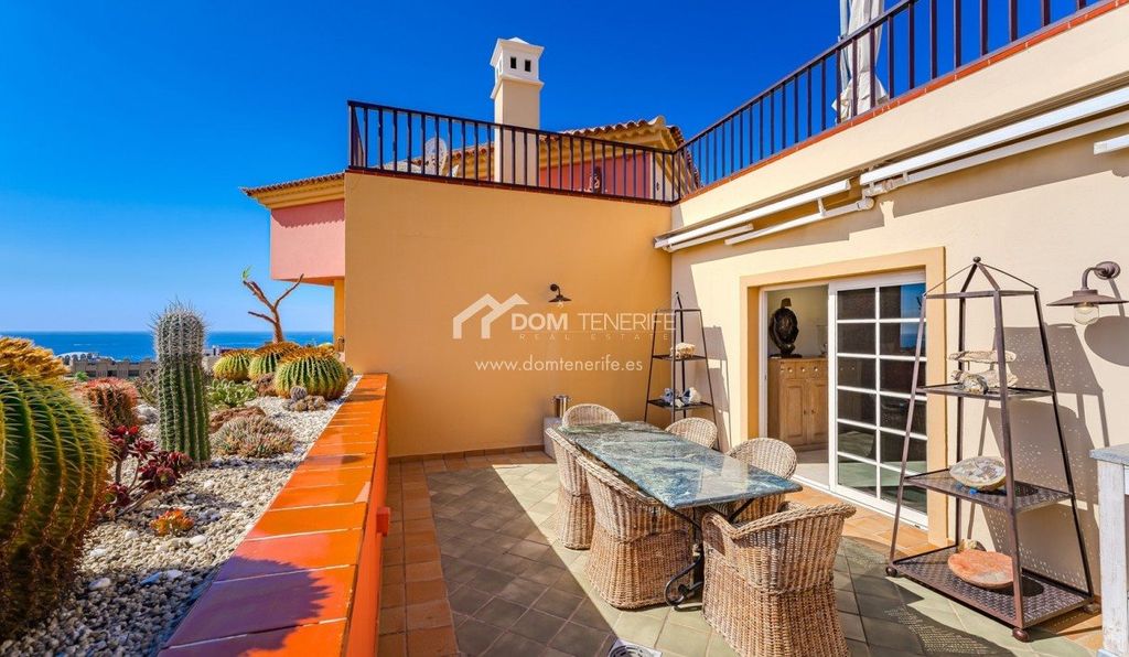 Property photo 1 of 25 Penthouse Sea View, El Duque
