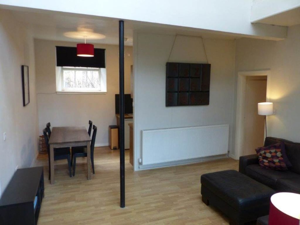 Property photo 3 of 11 Dining