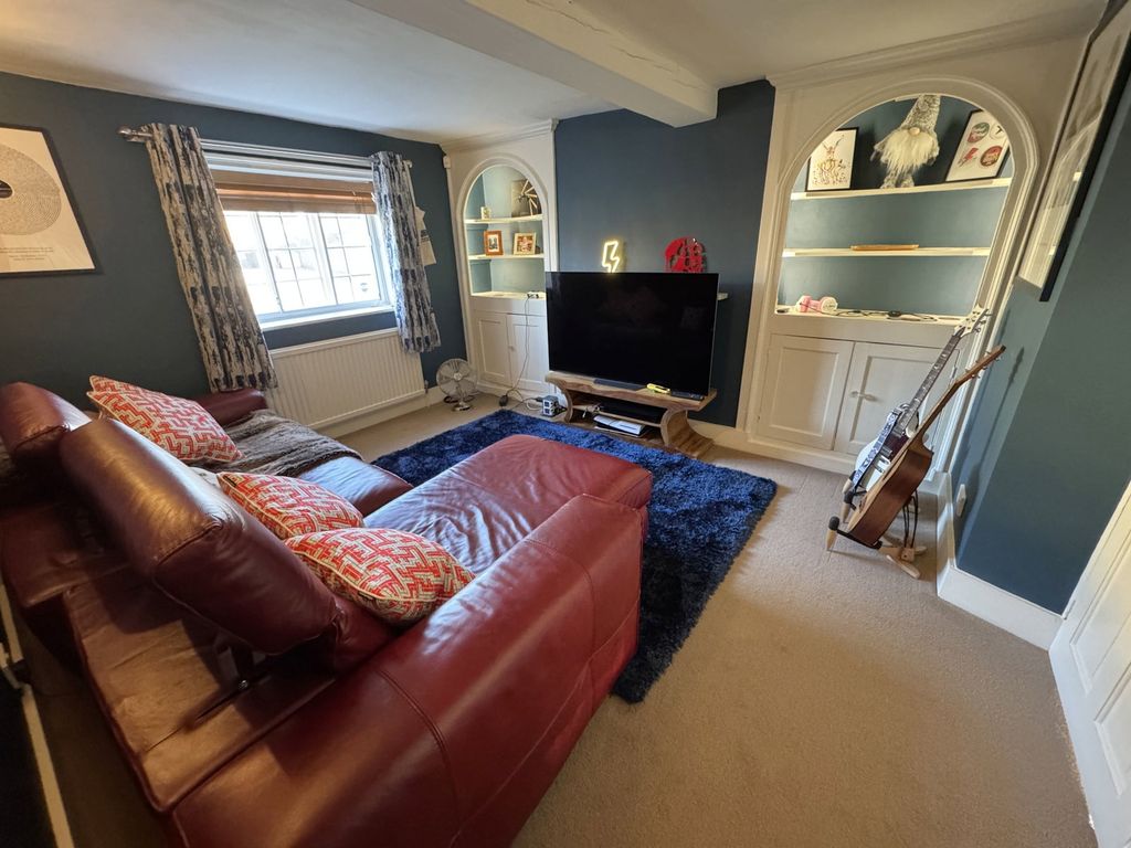 Property photo 3 of 18