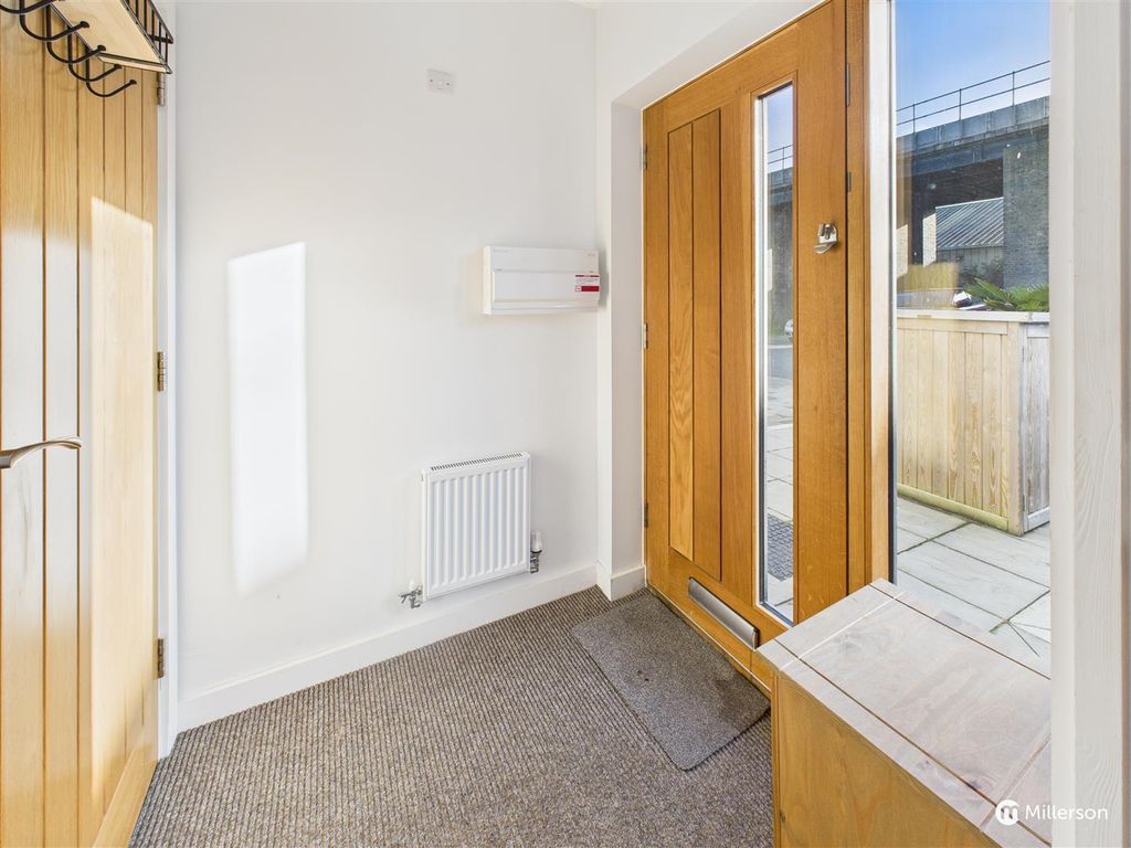 Property photo 3 of 28 Entrance Hallway