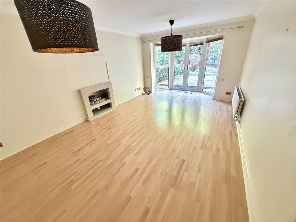 Property photo 2 of 34 Image 2