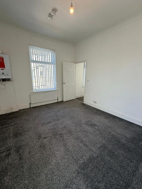 Property photo 2 of 8 Bedroom