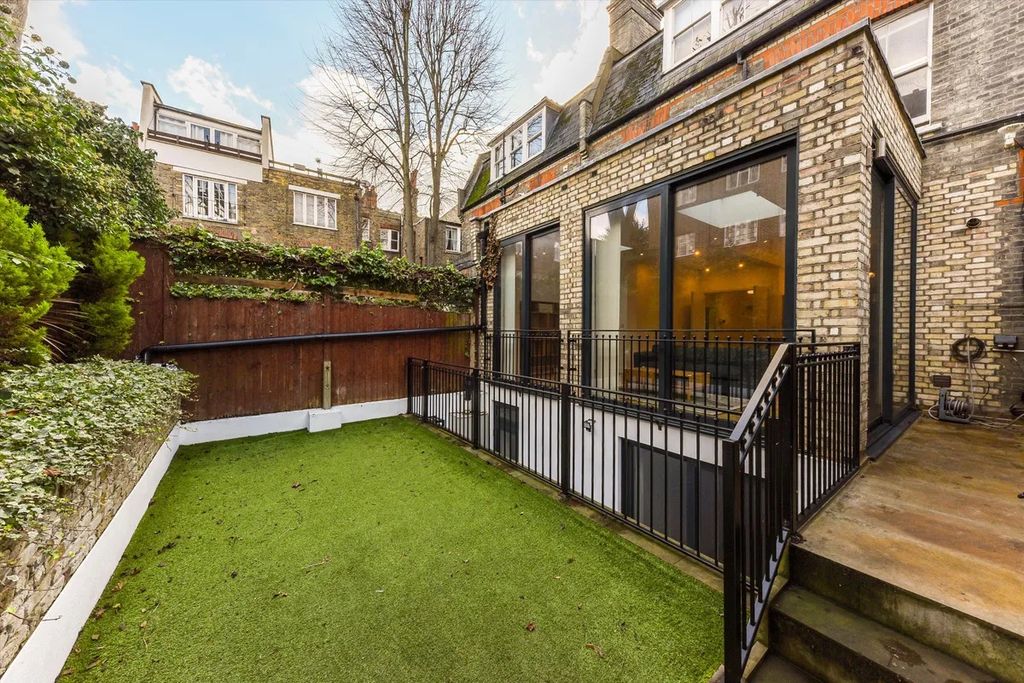 Property photo 2 of 20 Photo 4