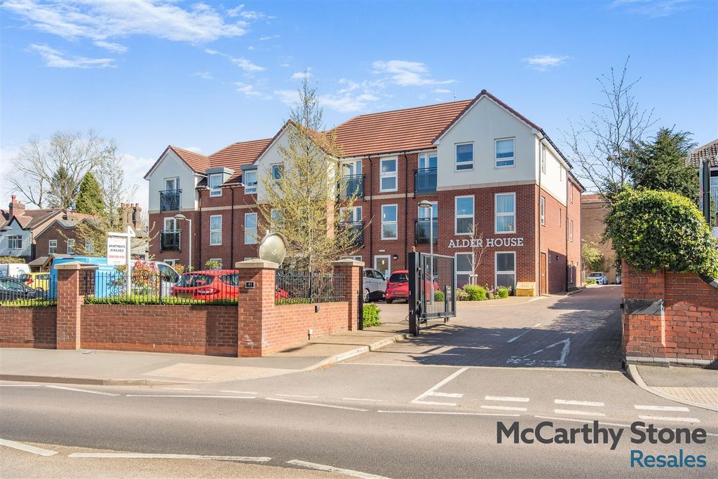 Property photo 1 of 25 8686838-Exterior09.Jpg