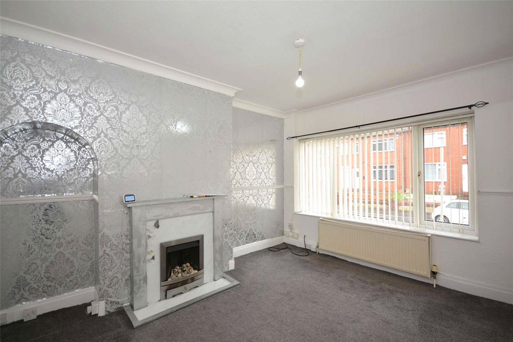 Property photo 2 of 13 Picture No. 15