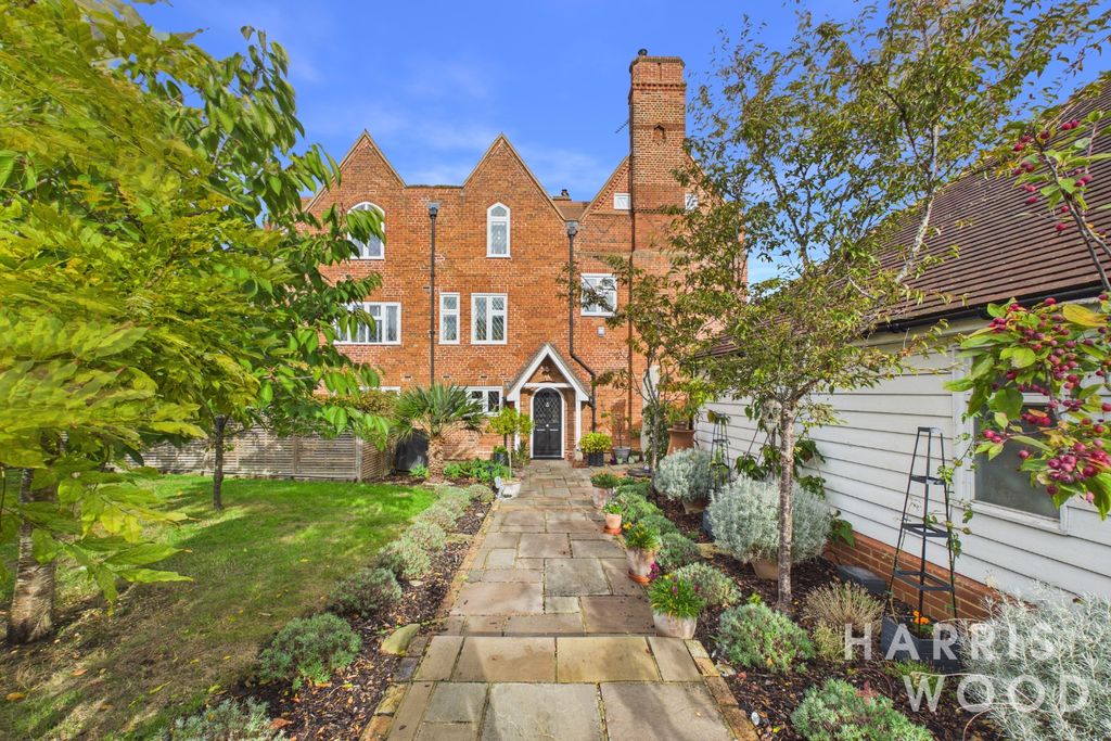 Property photo 1 of 29 5695540