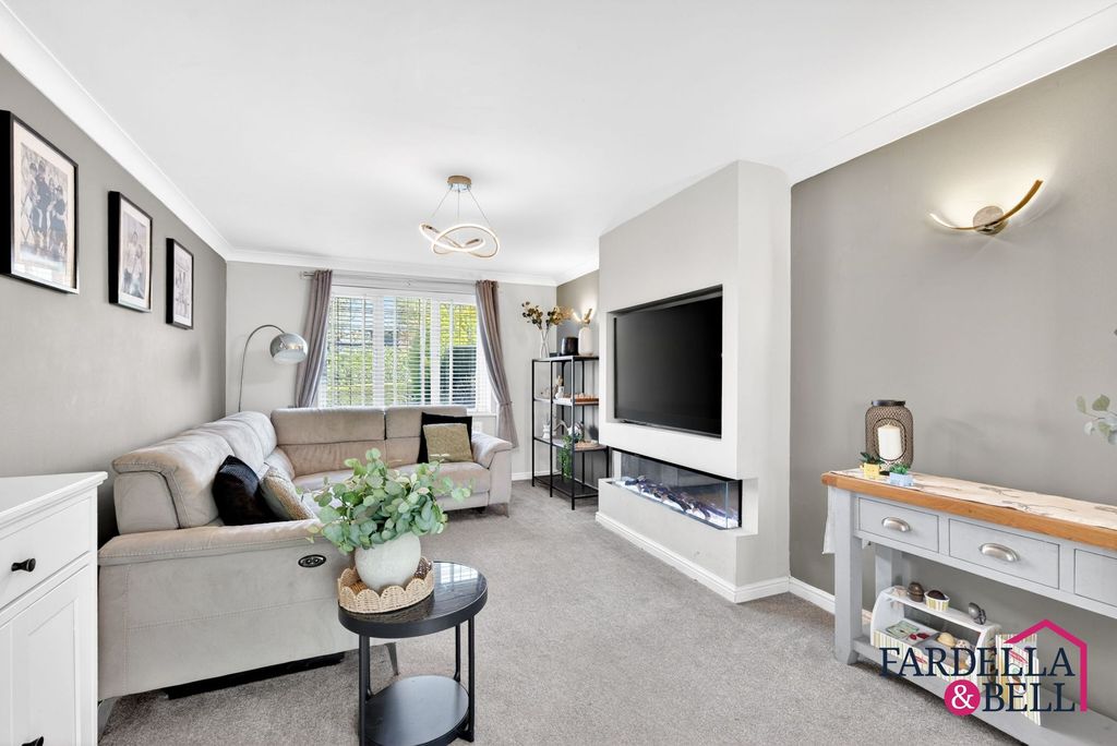 Property photo 3 of 23