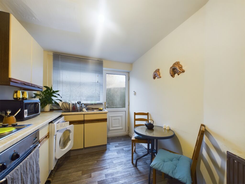 Property photo 3 of 9
